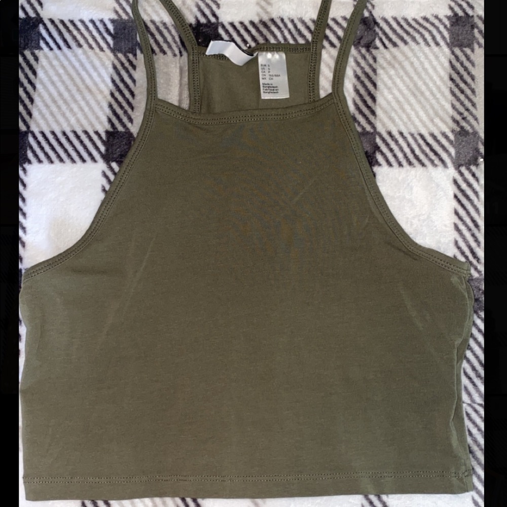 Size small olive green cropped tank.